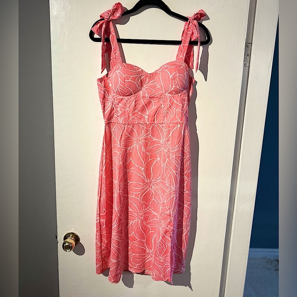 Beautiful romantic dress - Picture 1 of 4